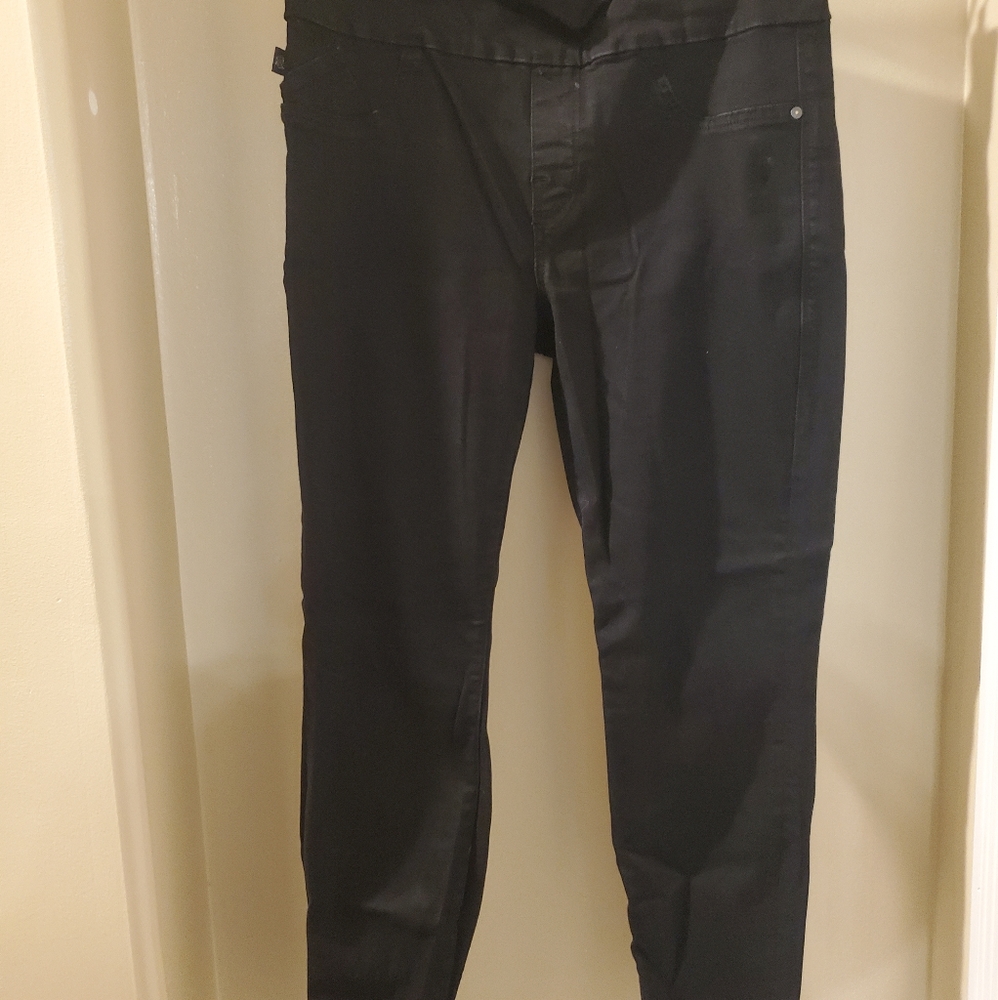 Rock and Republic Super skinny, mid rise black jeans, size 16